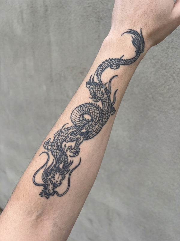 Large Dragon Sleeve
